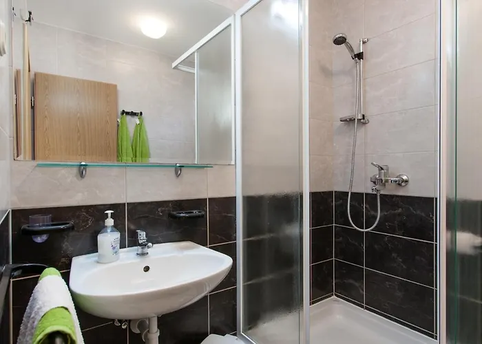 Duce 16877d Lägenhet Dugi Rat